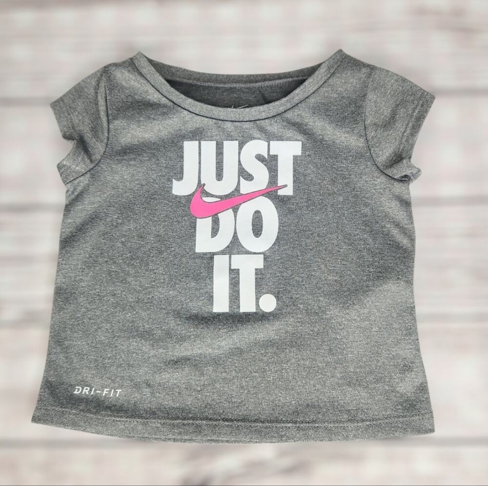 Nike Dri Fit Baby Girl's Gray Athletic Tee Size 18 Months Sporty Summer